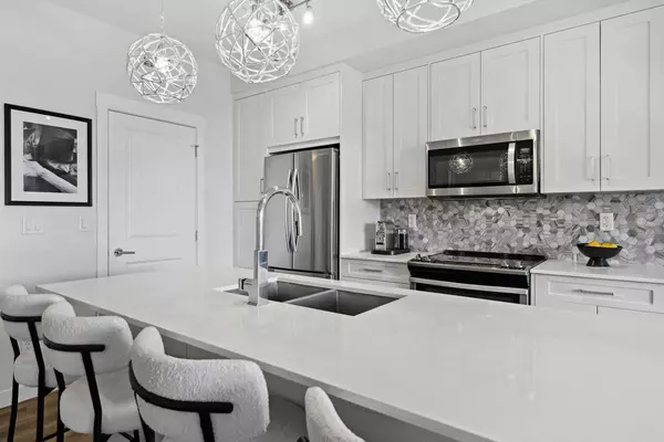 200 Auburn Meadows Common SE #421, Calgary, AB T3M 3A8