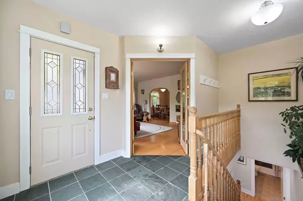 314 10 AVE NE, Calgary, AB T2E 0X2