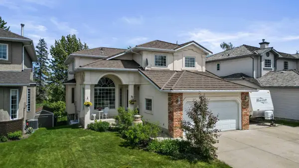 218 Diamond DR SE, Calgary, AB T2J 7C8