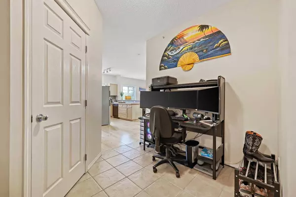 70 Panamount DR NW #4308, Calgary, AB T3K 5Z1