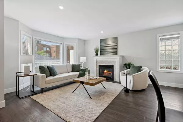 2809 24A ST SW #2, Calgary, AB T3E 1W4