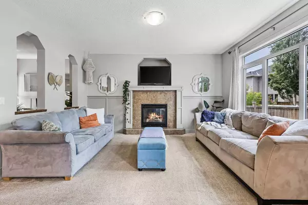 311 Royal Oak Heath NW, Calgary, AB T3G 0B6