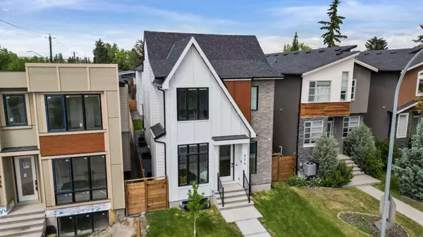 924 21 AVE NW, Calgary, AB T2M 1K6