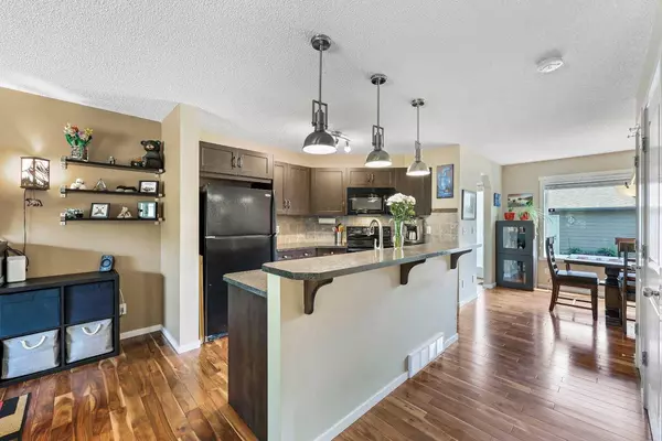 222 Panamount WAY NW, Calgary, AB T3K 0S8