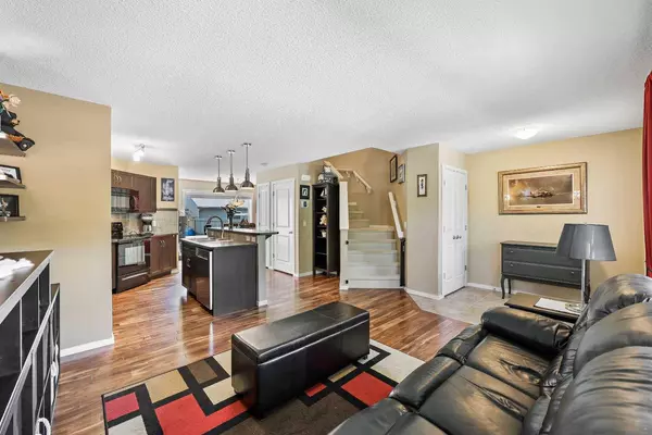 222 Panamount WAY NW, Calgary, AB T3K 0S8