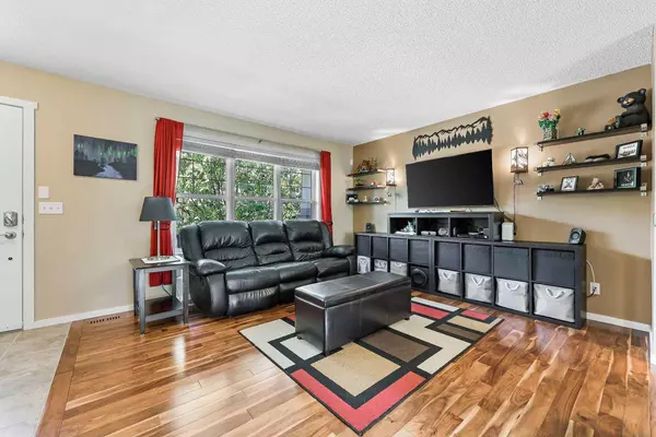 222 Panamount WAY NW, Calgary, AB T3K 0S8