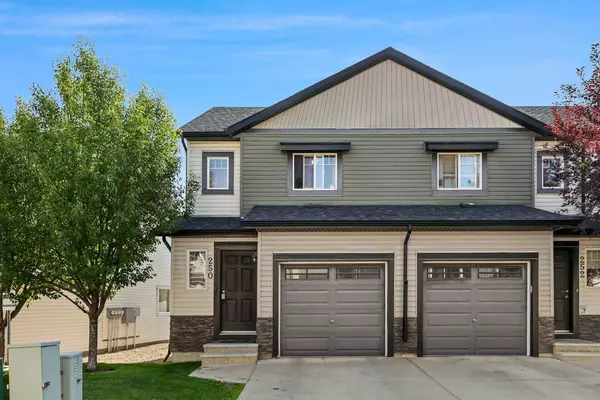 250 Pantego LN NW, Calgary, AB T3K 0T1