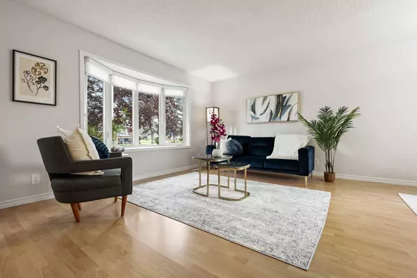 5232 Marshall RD NE, Calgary, AB T2A 2Y9