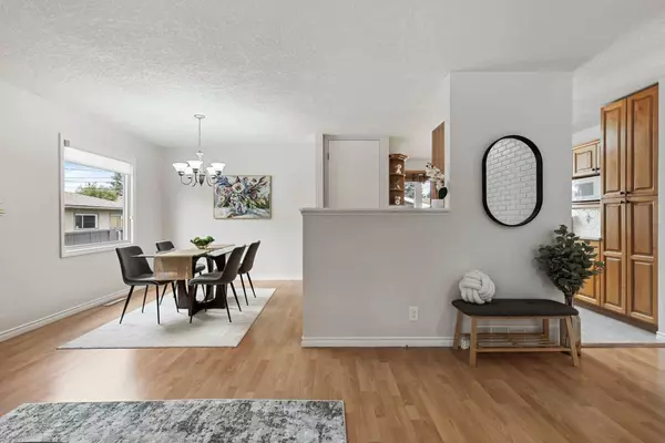 5232 Marshall RD NE, Calgary, AB T2A 2Y9