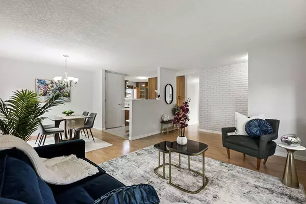 5232 Marshall RD NE, Calgary, AB T2A 2Y9