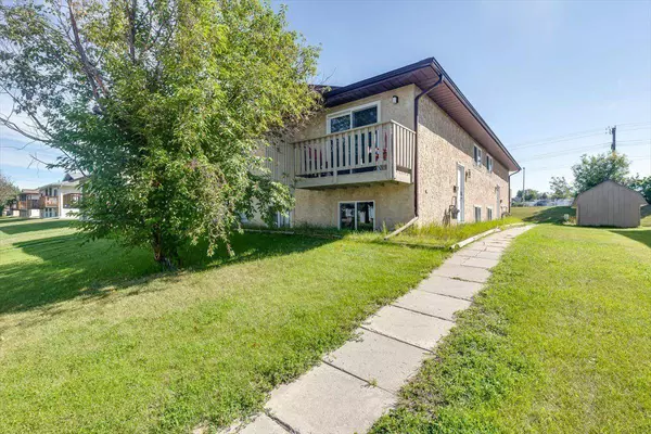 29 Eastman CRES, Red Deer, AB T4R1X4