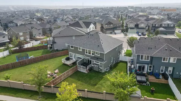 49 Evansglen Mews NW, Calgary, AB T3P 0P1