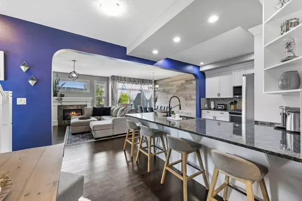 49 Evansglen Mews NW, Calgary, AB T3P 0P1