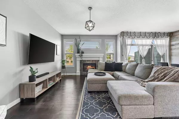 49 Evansglen Mews NW, Calgary, AB T3P 0P1