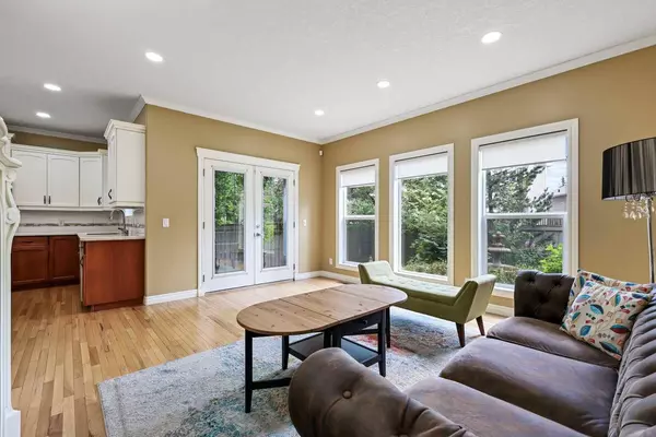 8025 Cougar Ridge AVE SW, Calgary, AB T3H 5S2