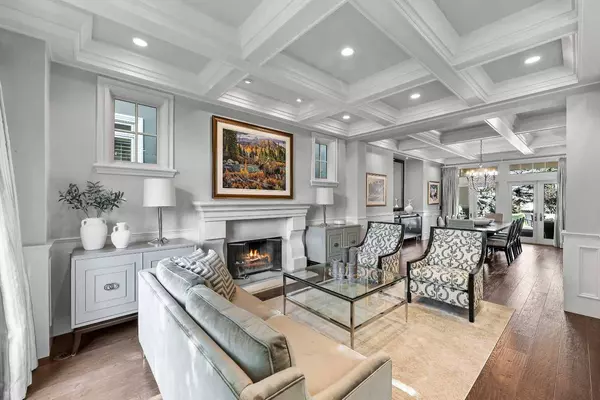 420 49 AVE SW, Calgary, AB T2A 1G2