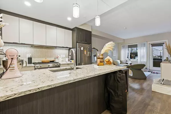 3375 15 ST SW #111, Calgary, AB T2T 4A2