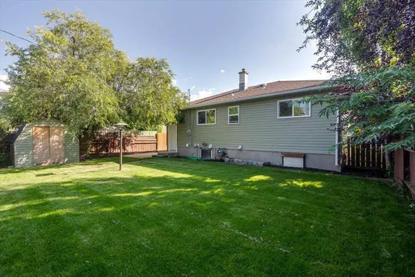 4230 40a AVE, Red Deer, AB T4N 2X2