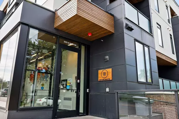 3375 15 ST SW #111, Calgary, AB T2T 4A2