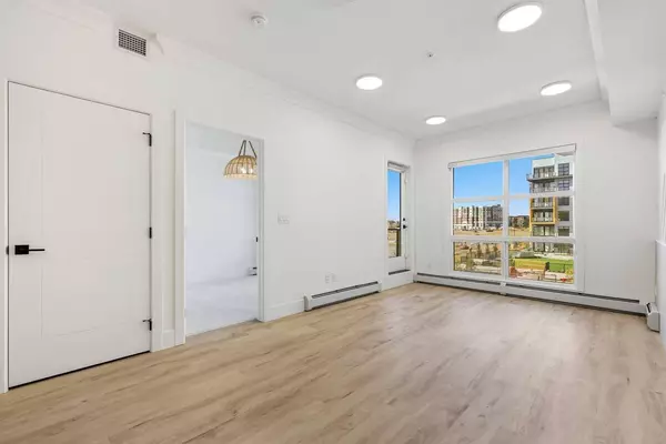 370 Dieppe DR SW #313, Calgary, AB T3E 0E6