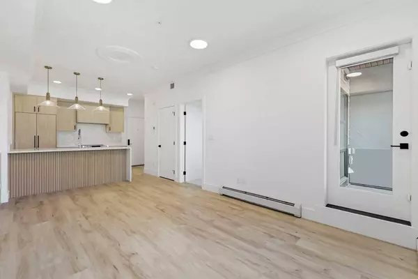 370 Dieppe DR SW #313, Calgary, AB T3E 0E6