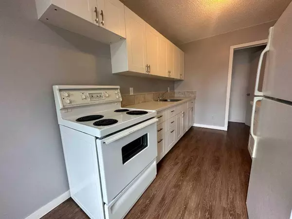 6323 59 AVE, Red Deer, AB T4N 5P9