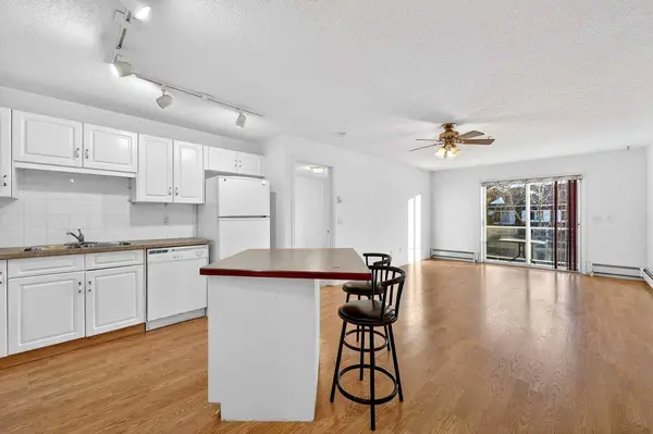 165 Manora PL NE #210, Calgary, AB T2A 7X5