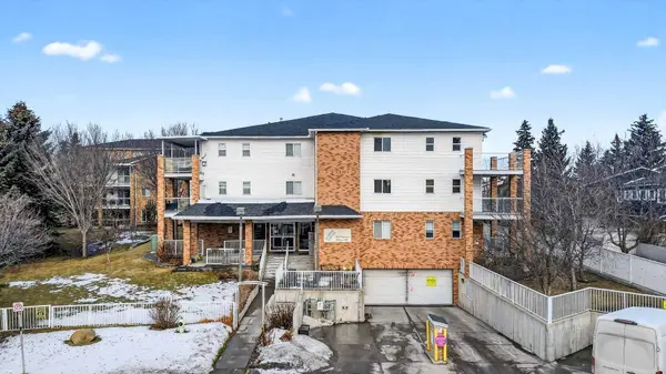 165 Manora PL NE #210, Calgary, AB T2A 7X5