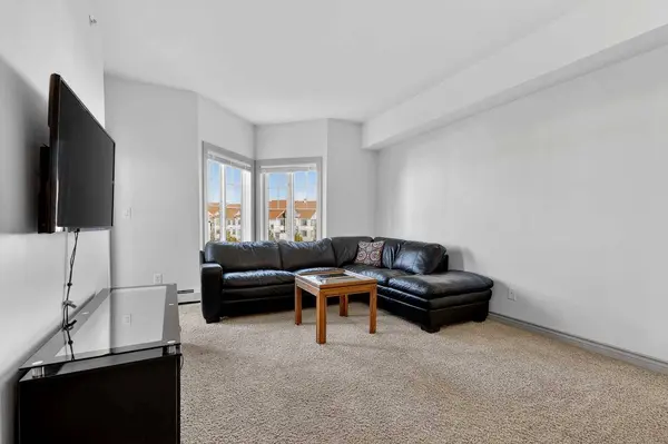 70 Royal Oak PLZ NW #406, Calgary, AB T3G 0C6