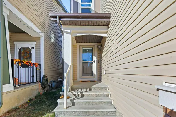 26 Chaparral Valley Common SE, Calgary, AB T2X 0T4