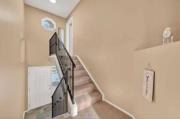 103 Fairways DR NW #16, Airdrie, AB T4B 2Y5