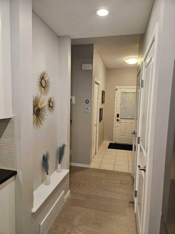 26 Chaparral Valley Common SE, Calgary, AB T2X 0T4