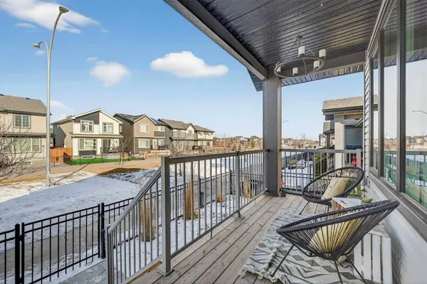 47 Walgrove PARK SE, Calgary, AB T2X 4N9