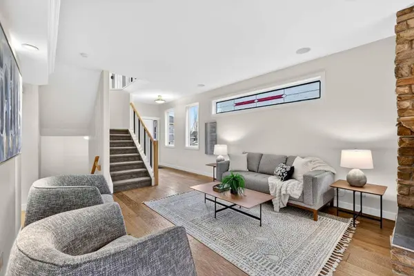 12069 Valley Ridge DR NW, Calgary, AB T3B 5W9