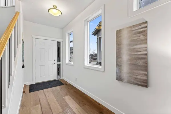 12069 Valley Ridge DR NW, Calgary, AB T3B 5W9