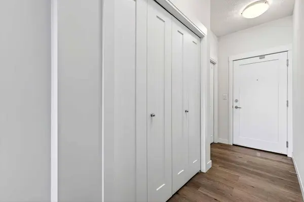 30 Walgrove WALK SE #218, Calgary, AB T2X 4M9