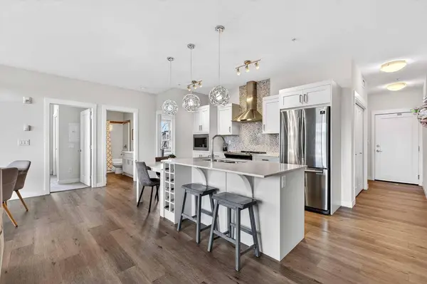 30 Walgrove WALK SE #218, Calgary, AB T2X 4M9