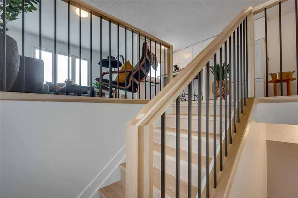 6573 58 AVE, Red Deer, AB T4N6E1