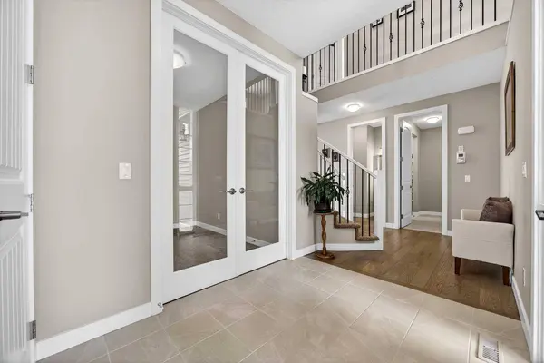 144 Sundown VW, Cochrane, AB T4C 2N9