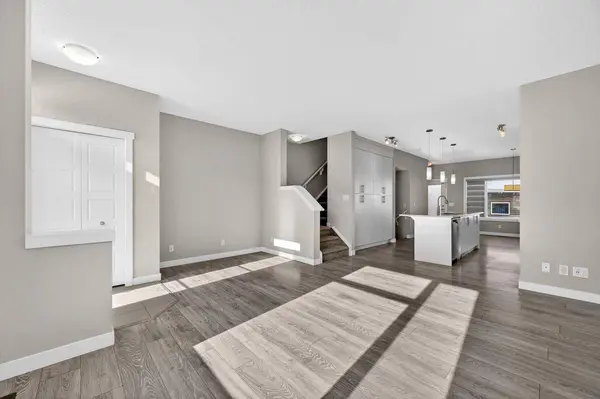30 Sage Bluff Gate NW, Calgary, AB T3R 0Y9