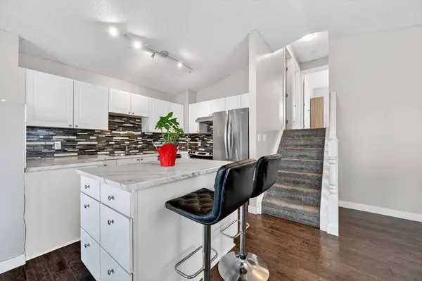 312 Martin Crossing WAY NE, Calgary, AB T3J 3T2