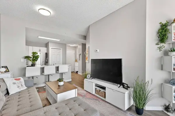 1053 10 ST SW #2407, Calgary, AB T2R 1S6