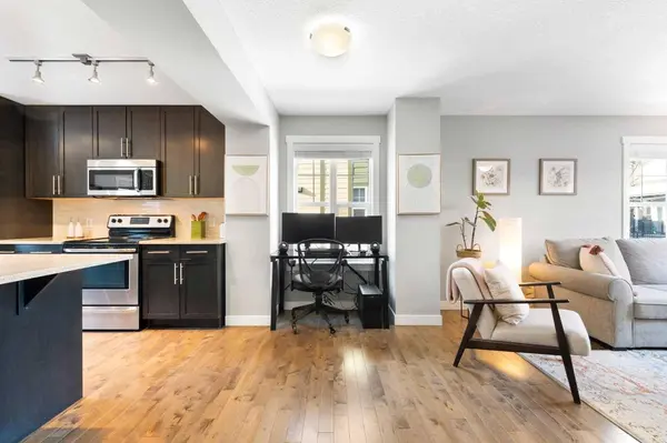 217 Mckenzie Towne SQ SE, Calgary, AB T2Z 1E2