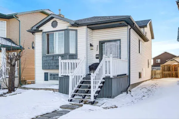 312 Martin Crossing WAY NE, Calgary, AB T3J 3T2