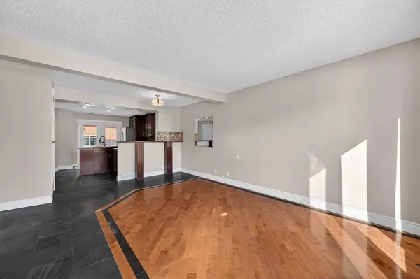 132 Erin Grove Close SE, Calgary, AB T2B 2T4