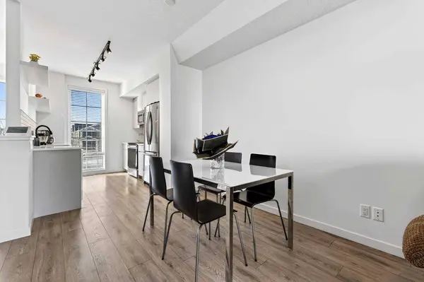 2422 210 AVE SE, Calgary, AB T2X 4C2