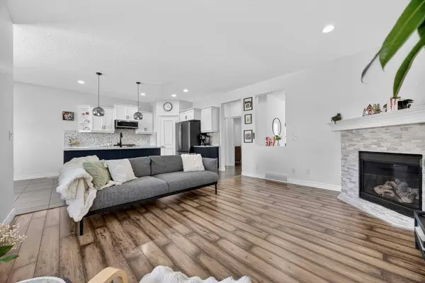 340 Prestwick TER SE, 0046, AB T2Z 0H4