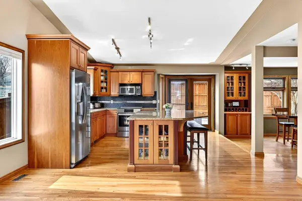 5027 Norris RD NW, Calgary, AB T2K 5R6