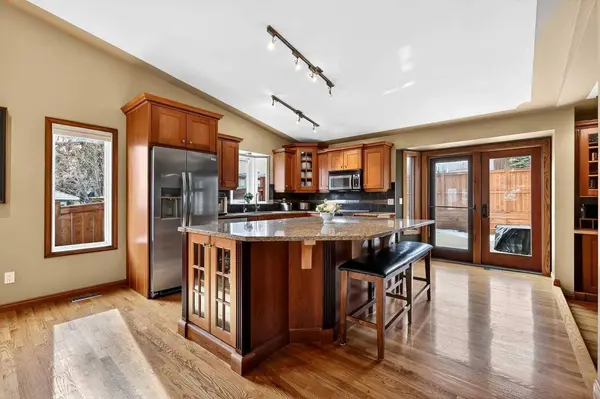 5027 Norris RD NW, Calgary, AB T2K 5R6