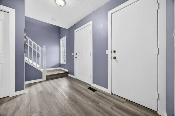 237 Willowbrook Close NW, Airdrie, AB T4B 2J6